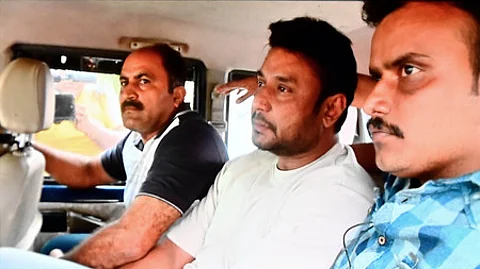 Actor Darshan arrested along with Pavitra Gowda along with others for Murder case