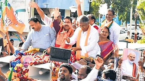 Union Minister Pralhad Joshi gets a rousing welcome in Hubballi on Friday