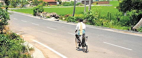 Tamil Nadu has 1.38 lakh km of rural roads and panchayat union roads.