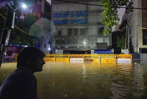 BJP Delhi claimed that there was no record of trucks carrying silt removed from the drains