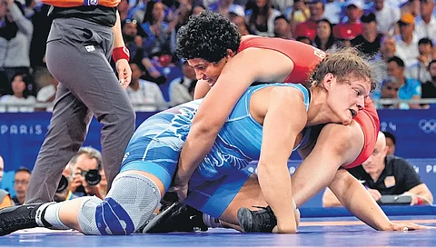 Reetika Hooda (Red) beat Bernadett Nagy in Rd of 16 before losing in quarters