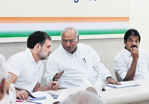 Rahul Gandhi, Mallikarjun Kharge & KC Venugopal at the CEC meet