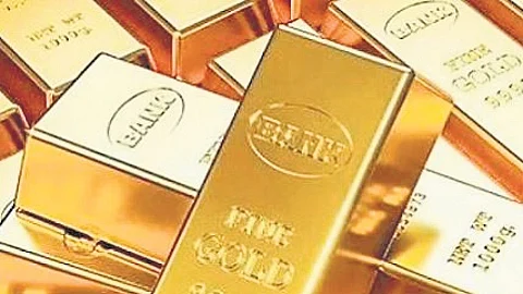 Gold rises 29% so far this year, may soar to Rs 8,000/g by December