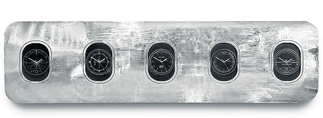 Airbus A-320 world clock