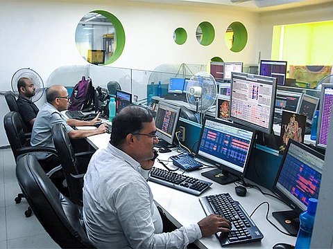 Indian stock markets trade lower on heavy profit-booking