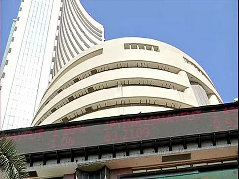 Indian stock markets failed to hold gains, ended flat after witnessing volatile session