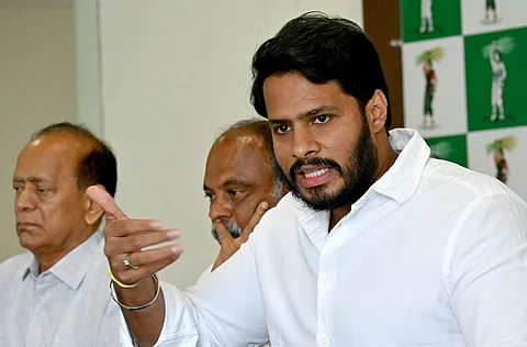 JDS now holds just one MLA seat in Mandya, once its stronghold. With six MLAs, including Melukote’s Darshan Puttannaiah, backing Congress, Nikhil’s rally aimed to reclaim lost ground.