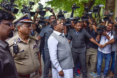 Home Minister G Parameshara and city police commissioner B Dayananda took stock of the situation at Chinnaswamy Stadium.