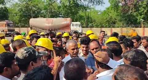The court expressed concern that the agitation, led by contract workers, could force the factory to shut down, affecting hundreds of livelihoods.