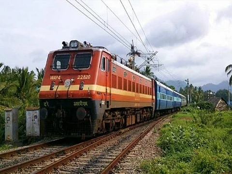 4 railways officials suspended for giving filthy coach to BSF jawans