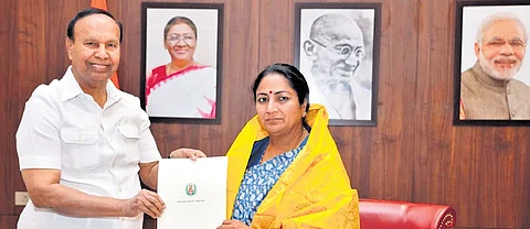 DMK MP TR Baalu hands over a letter to chief minister Rekha Gupta