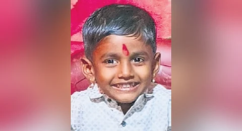 The deceased has been identified as Mutturaj Mugalakhod.