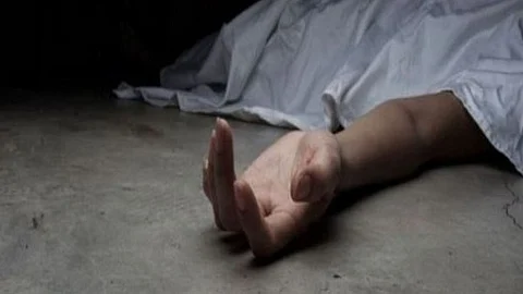 The deceased were P Vigneshwaran (31) of Ramar Kovil Street and T Nagaraj (40) of Ayyasamy Kovil Street, both in Theethipalayam.