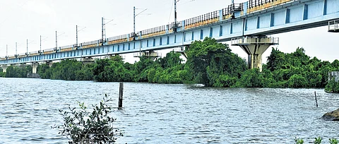 The Vaduthala bund issue remains unresolved, as several areas continue to face waterlogging