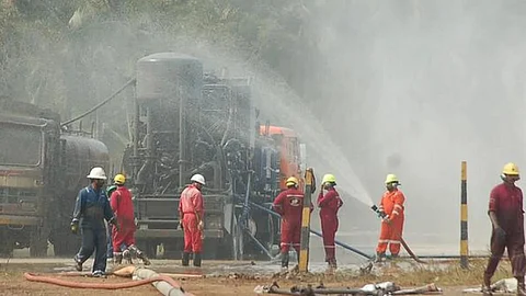 The gas leak has not stopped yet despite the best efforts by the ONGC.