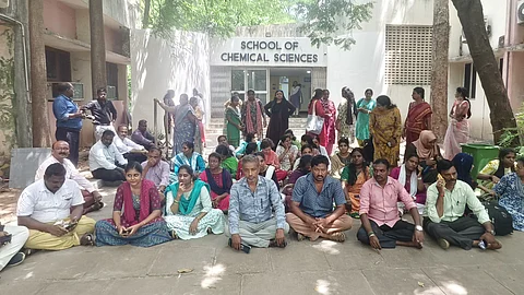 Faculty members staged a protest against the poor quality of food served in the premises.