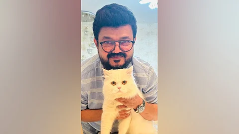 Nadirshah later alleged that negligence by the hospital staff led to the animal’s death and filed a formal complaint.