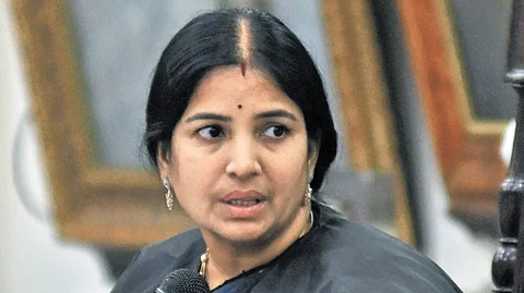 Mayor R. Bhagyalakshmi chairing the VMC council meet