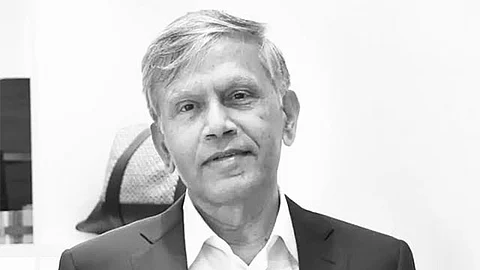Former India left-arm spinner Dilip Doshi, who carved out a niche for himself despite being in the shadows of Bishan Singh Bedi, died due to cardiac arrest in London.