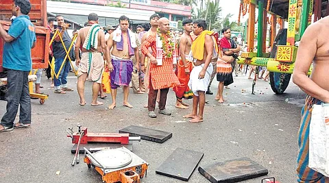 Repair works are underway for the Bramha Taladhawaja chariot in Kendrapara