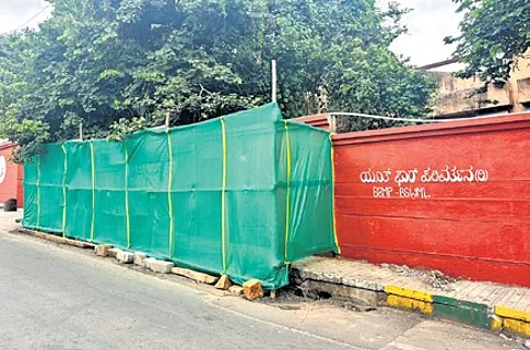 BBMP had cleaned the garbage black spot, put up a green net and painted the walls at Chikka Gowdanapalya, but all measures failed to deter littering