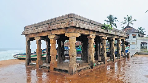 Arattu Mandapam at Shankhumukham beach is under severe sea erosion threat