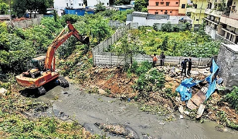 HYDRAA on Friday stepped in to remove encroachments along a nala in the Nallagandla area.
