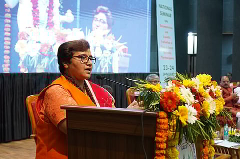 मुंबई की कोर्ट ने प्रज्ञा सिंह ठाकुर को भेजा जमानती वारंट