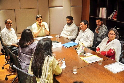 हीट स्ट्रोक पर स्वास्थ्य मंत्री की आपातकाल बैठक, दिए ये निर्देश