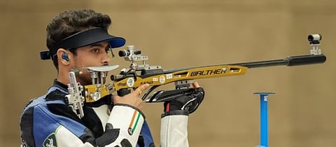 Swapnil Kusale wins bronze medal in 50-meter rifle event