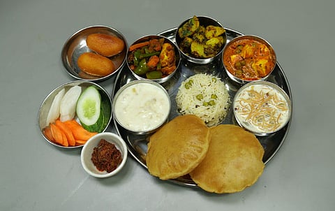 Rising Tomato Price: Costs of Veg & Non-Veg Thalis Going-up