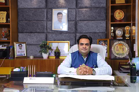 दिल्ली : आतिशी की कैबिनेट में मुकेश अहलावत को मिली जगह