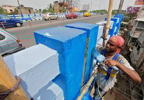 Blue-and-White Road Paint Faces Legal Challenge in Bengal