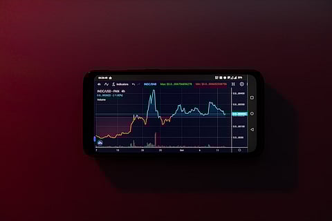 Utimeme coins like DogeCoin (DOGE), HUH Token (HUH) & ApeCoin (APE) are taking the market by storm.