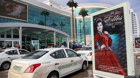 Many Turkmen beauticians and hairdressers have taken a portion of their business underground to evade a draconian ban on certain services for women, such as microblading their eyebrows or even dyeing their hair. (RFE)