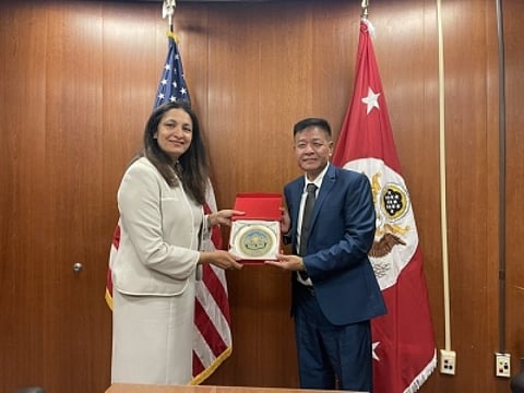 The high-profile meeting, the first since her becoming the Biden administration's point person on Tibet . (IANS)