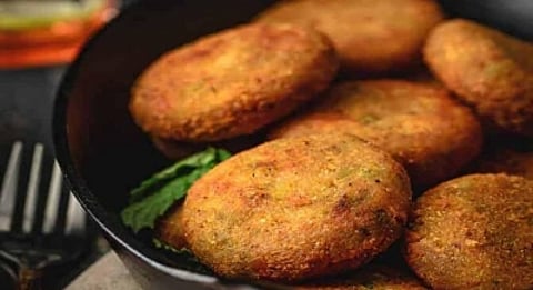 Some Monsoon Snack Combos prepared with Oats that will satiate your monsoon cravings. (IANS)