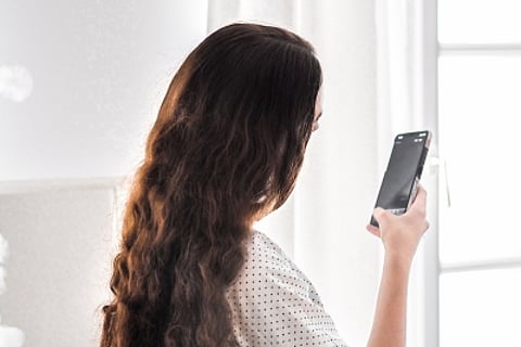 Indian smartphone users (IANS)