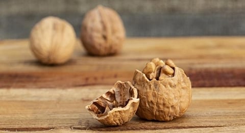 Eating walnuts every day lowers BMI, useful in controlling Blood Pressure