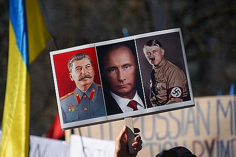 Anti-Ukraine War protestors protest against Putin. (File Photo)