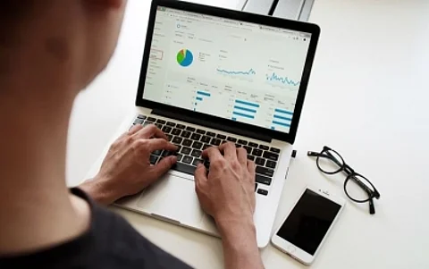 9 in 10 Indian Employees Believe Hybrid Work Model is More Productive.
