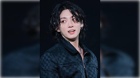 Jungkook performed 'Dreamers' at Albaite Stadium in Alcor, Qatar. Kicking off the performance solo, he was joined onstage by Qatari singer Fahad Al Kubaisi halfway through the song.