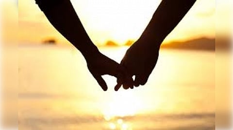 They met at a pre-wedding party of a common friend and got talking. They discovered they had common interests and shared views on several issues. (Representative Image)