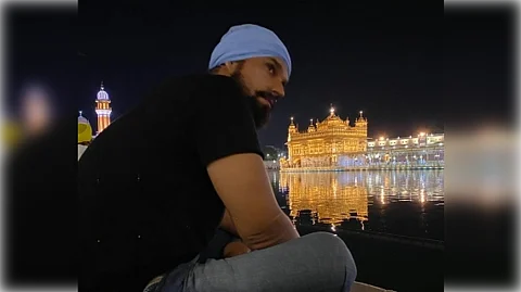 Randeep Hooda apologizes to 'Guru Granth Sahib'