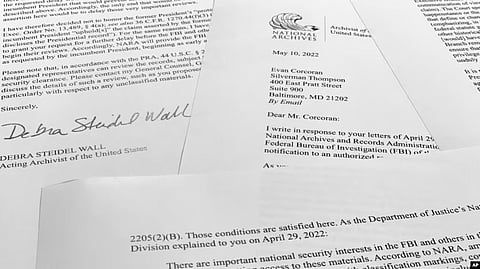 FILE - A letter from acting archivist of the United States Debra Steidel Wall to former President Donald Trump's legal team is photographed Aug. 23, 2022. The letter details that the National Archives recovered 100 documents bearing classified markings from Mar-a-Lago. (VOA)