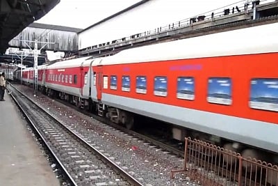 A senior police officer said that a call was received at around 4.48 p.m. The caller said that there was a bomb on the New Delhi-Mumbai Rajdhani Express scheduled to depart for Mumbai from the New Delhi Railway Station. (Representative Image/IANS)