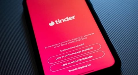 Dating apps like Tinder to offer in-app tips on avoiding romance scams. (IANS)