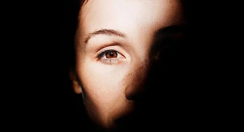 Styes can heal anywhere from a few days to a few weeks. Here are some home remedies that can help relieve symptoms of a stye and speed up the healing process. (Representative Image/IANS)