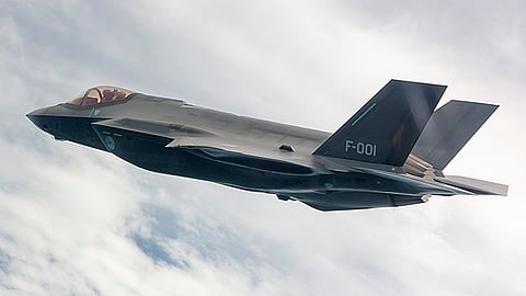 The US Department of Defence gave some more details at a separate briefing: the object was first noted on Thursday by the North American Aerospace Defence Command (NORAD). It was flying at an altitude of 40,000 feet and "posed a reasonable threat to the safety of civilian flight". (File Photo/ARNOUD SCHOOR/Wikimedia Commons)