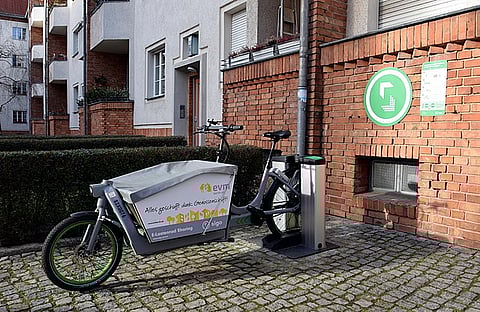 Throttle e-bikes enable you to activate the electric motor without pedaling, propelling the bike forward with a simple twist or press of a throttle, much like a scooter or motorcycle.